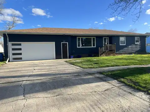 312 S 2nd Street, Ellendale, SD 58436