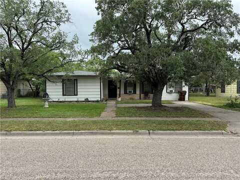 1127 E Warren Avenue, Kingsville, TX 78363