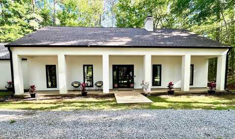 4608 Hickory Vale Drive, Terry, MS 39170