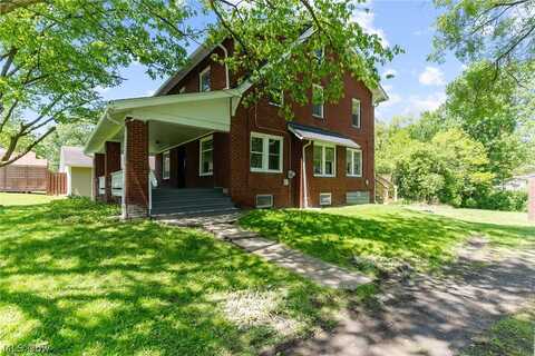 4646 Kirk Road, Youngstown, OH 44515