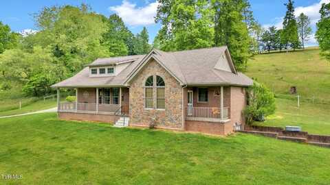 835 Blanche Davis Road, Castlewood, VA 24224