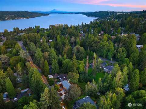 Brookside, LAKE FOREST PARK, WA 98155