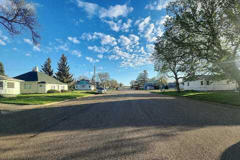 1St, NEW ENGLAND, ND 58647
