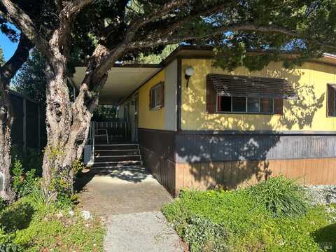 700 E Gobbi Street, Ukiah, CA 95482