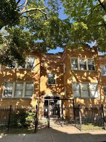 7957 S Maryland Avenue, Chicago, IL 60619