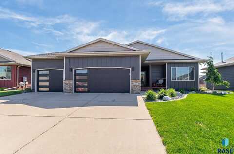 4500 S Tribbey Trl, Sioux Falls, SD 57106
