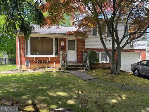 1840 N HILLS AVENUE, WILLOW GROVE, PA 19090