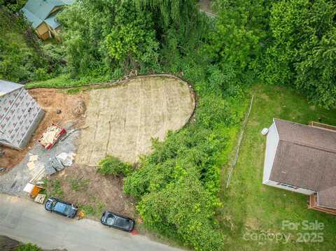 133 Park Ridge Avenue, Swannanoa, NC 28778