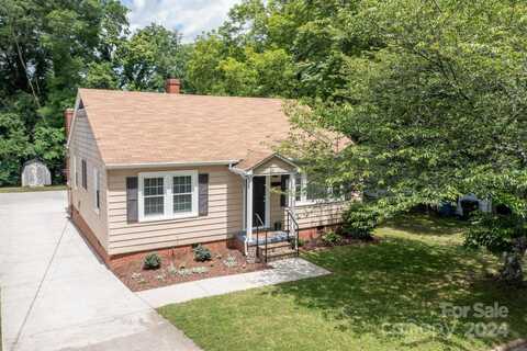 827 9th Ave Place NE, Hickory, NC 28601