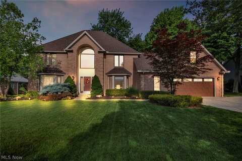 8848 Michaels Lane, Broadview Heights, OH 44147