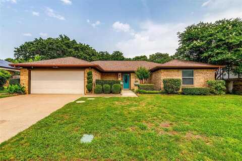 409 Evans Drive, Euless, TX 76040