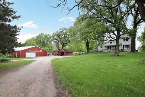 W10611 KONOW Road, ROSENDALE, WI 54974