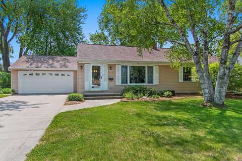 439 LOWELL Place, NEENAH, WI 54956
