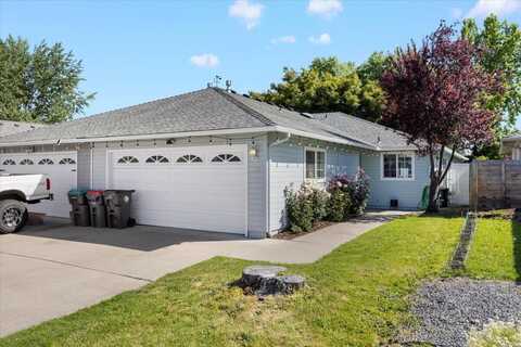 934 Glengrove Avenue, Central Point, OR 97502