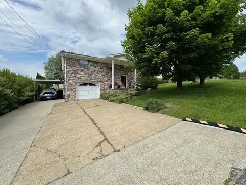 165 ASHER DRIVE, BECKLEY, WV 25801