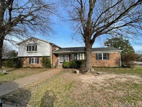 2123 McCracken Street, Stuttgart, AR 72160