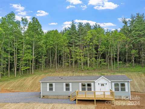 6 Goodtime Lane, Burnsville, NC 28714