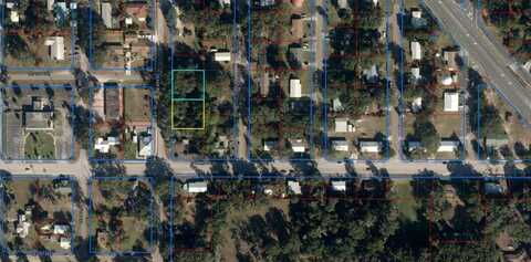 23 4th St, Chiefland, FL 32692