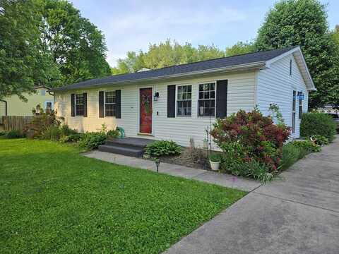 4124 Victory Avenue, Louisville, OH 44641