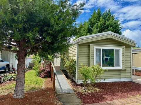 3431 S Pacific Highway, Medford, OR 97501