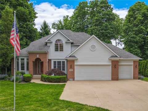 36005 Sherwood Lane, Willoughby Hills, OH 44094
