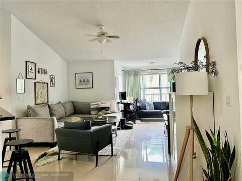 3320 Pinewalk Dr, Margate, FL 33063