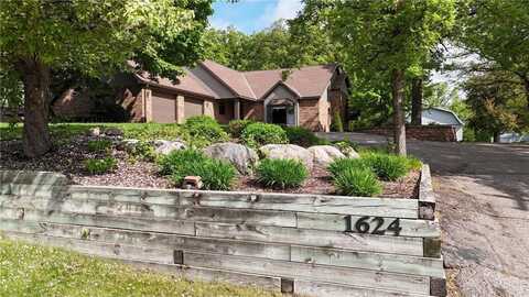 1624 2nd Street S, Sauk Centre, MN 56378