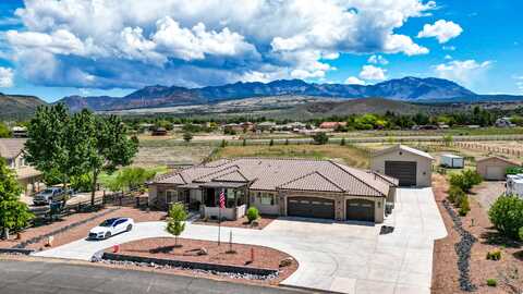 912 N Old Farms RD, Dammeron Valley, UT 84783