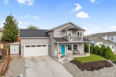 Mary, EAST WENATCHEE, WA 98802