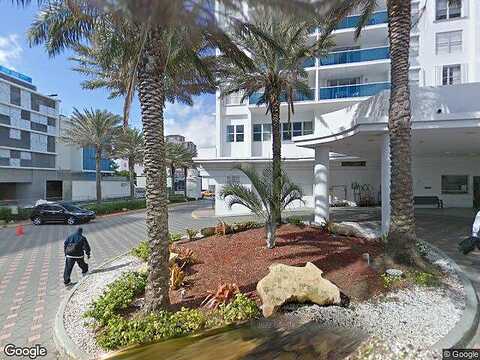 Collins Ave Ph 22, Miami Beach, FL 33139
