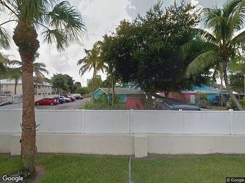 Se Village Dr, Port Saint Lucie, FL 34952