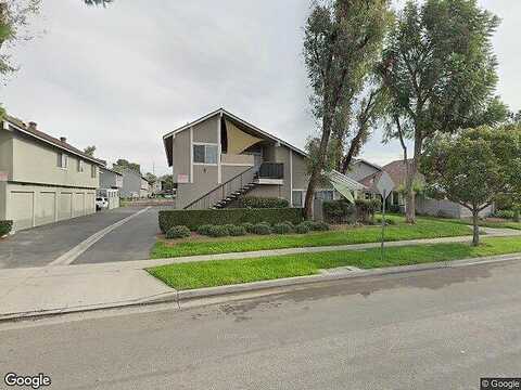 N Oak Knoll Dr, Anaheim, CA 92807