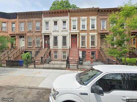 Macdonough, BROOKLYN, NY 11233