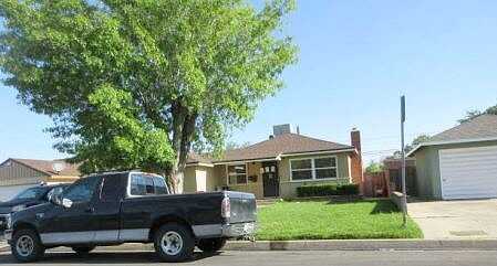 Avenue J10, LANCASTER, CA 93534