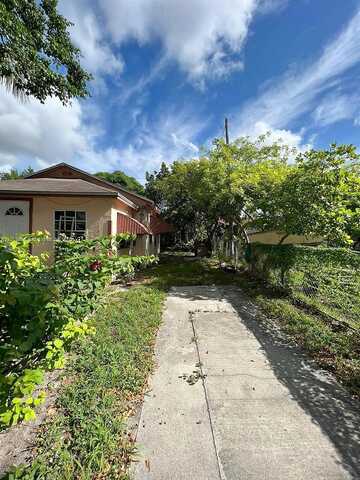 159Th, NORTH MIAMI BEACH, FL 33162