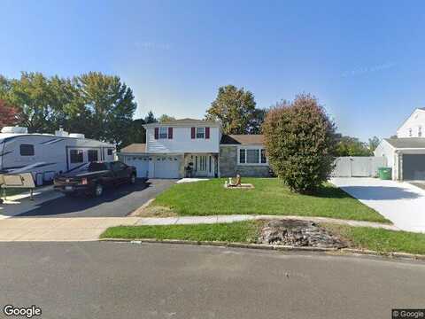 Sandy, BENSALEM, PA 19020