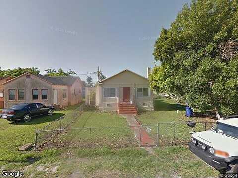 Avenue G, BELLE GLADE, FL 33430