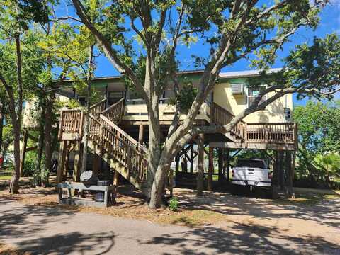 136-144 Cott Lane, Grand Isle, LA 70358