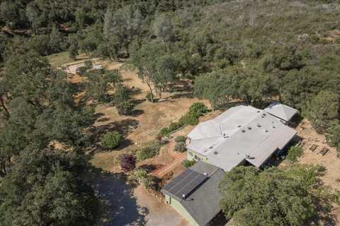 7402 Old Miners Way, Mountain Ranch, CA 95246