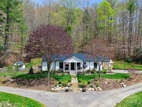 2888 Double Island Road, Green Mountain, NC 28740