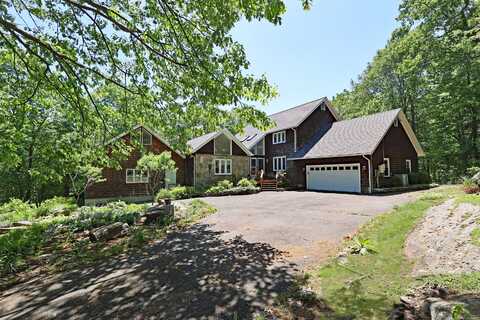 8 Indian Hill Road, Redding, CT 06896