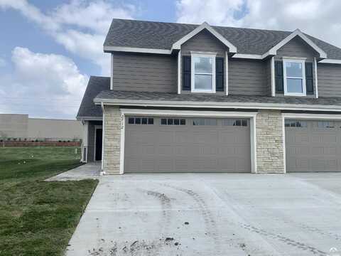 2712 Chasehire, Lawrence, KS 66046