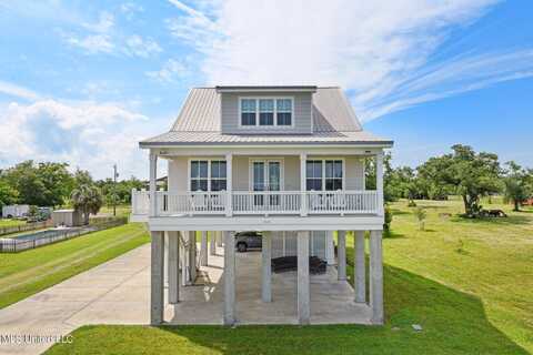 410 S Beach Boulevard, Waveland, MS 39576