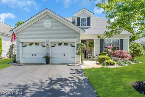 16 Quicksilver Court, Lakewood, NJ 08701