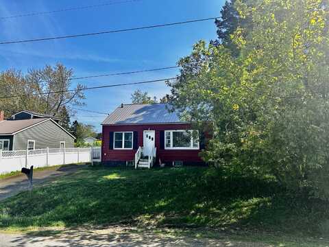 7 School Avenue, Limestone, ME 04750