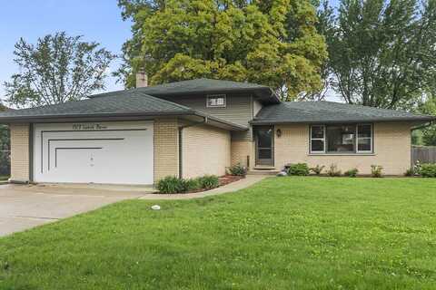 1513 N Larch Drive, Mount Prospect, IL 60056