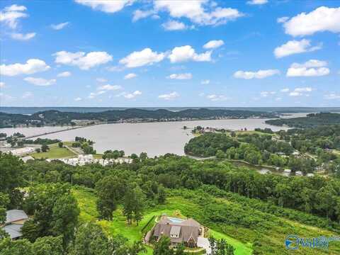 3030 Woodvue Road, Guntersville, AL 35976