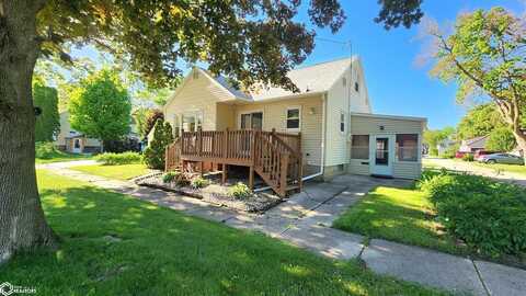 308 5th Avenue S, Clear Lake, IA 50428