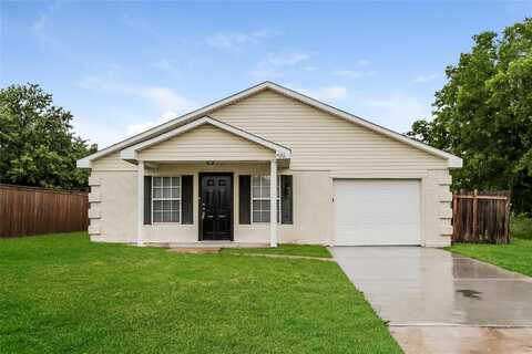 9216 Christopher Circle, Fort Worth, TX 76140