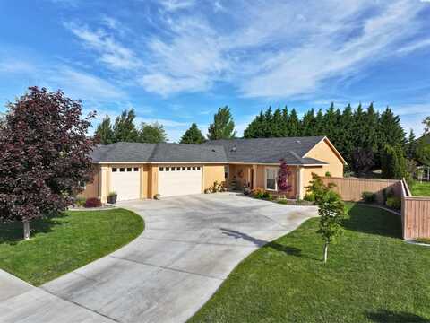 4705 Cathedral Dr., Pasco, WA 99301